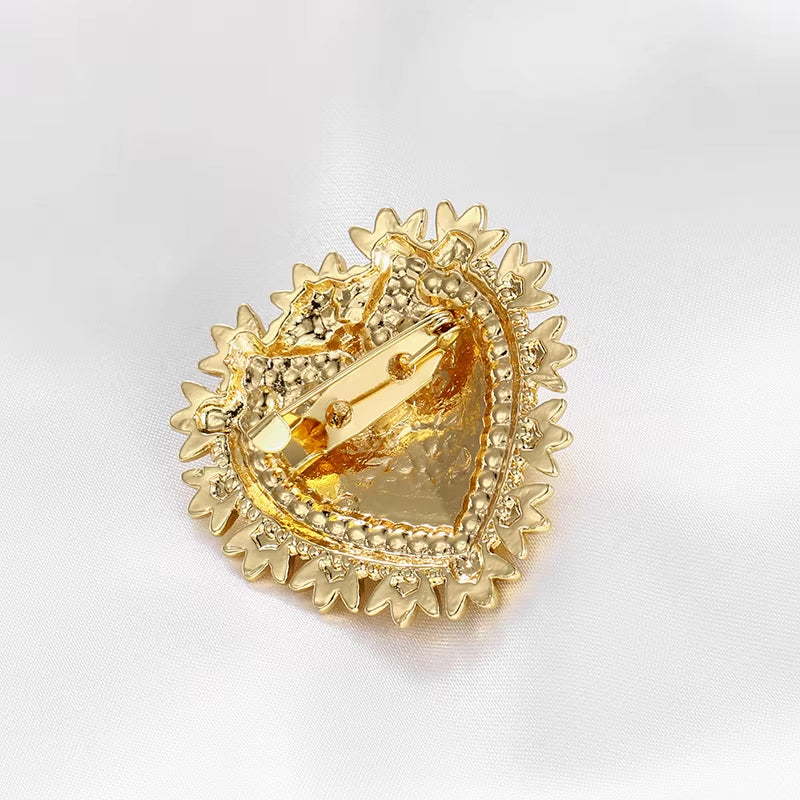 Broche Médaillon Coeur Doré
