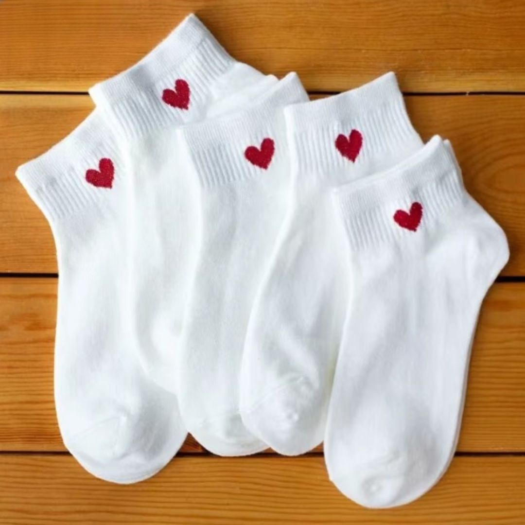 Chaussette Courtes avec Motif Coeur pour Femme sur fond marron