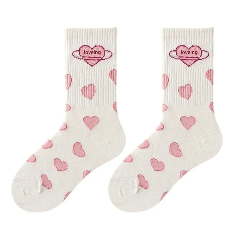 Chaussettes pour Femme à Coeurs Roses sur fond blanc