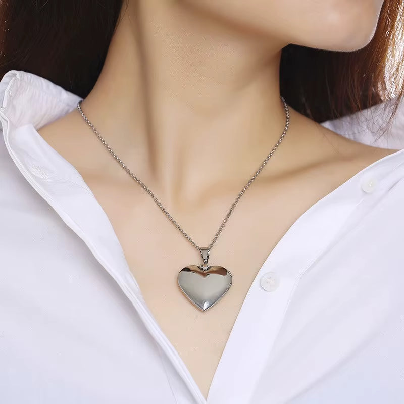 Collier Coeur Moderne et Raffiné