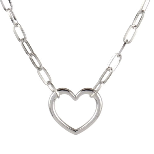 Collier Design à Coeur Vide sur fond blanc