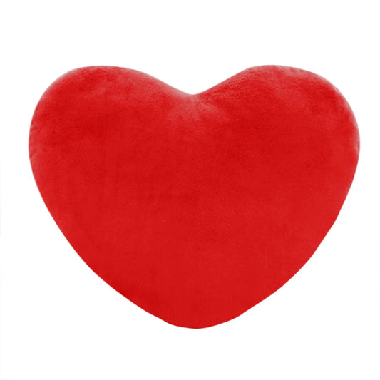 Coussin Fausse Fourrure Forme Coeur sur fond blanc