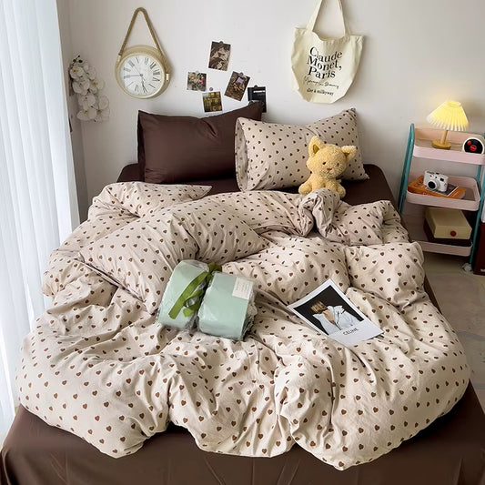 Housse de Couette Coeur Marron sur un lit