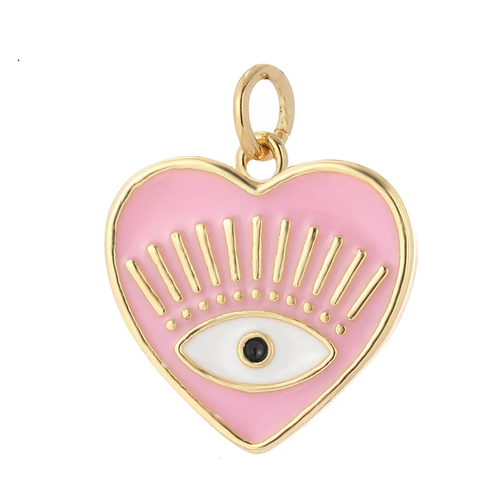 Pendentif en Forme de Coeur Mauvais Oeil sur fond blanc