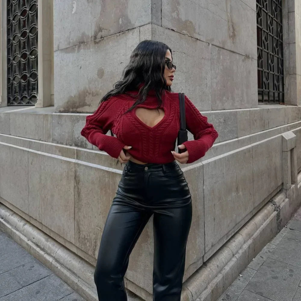 Pull Col Roulé Décolleté Coeur