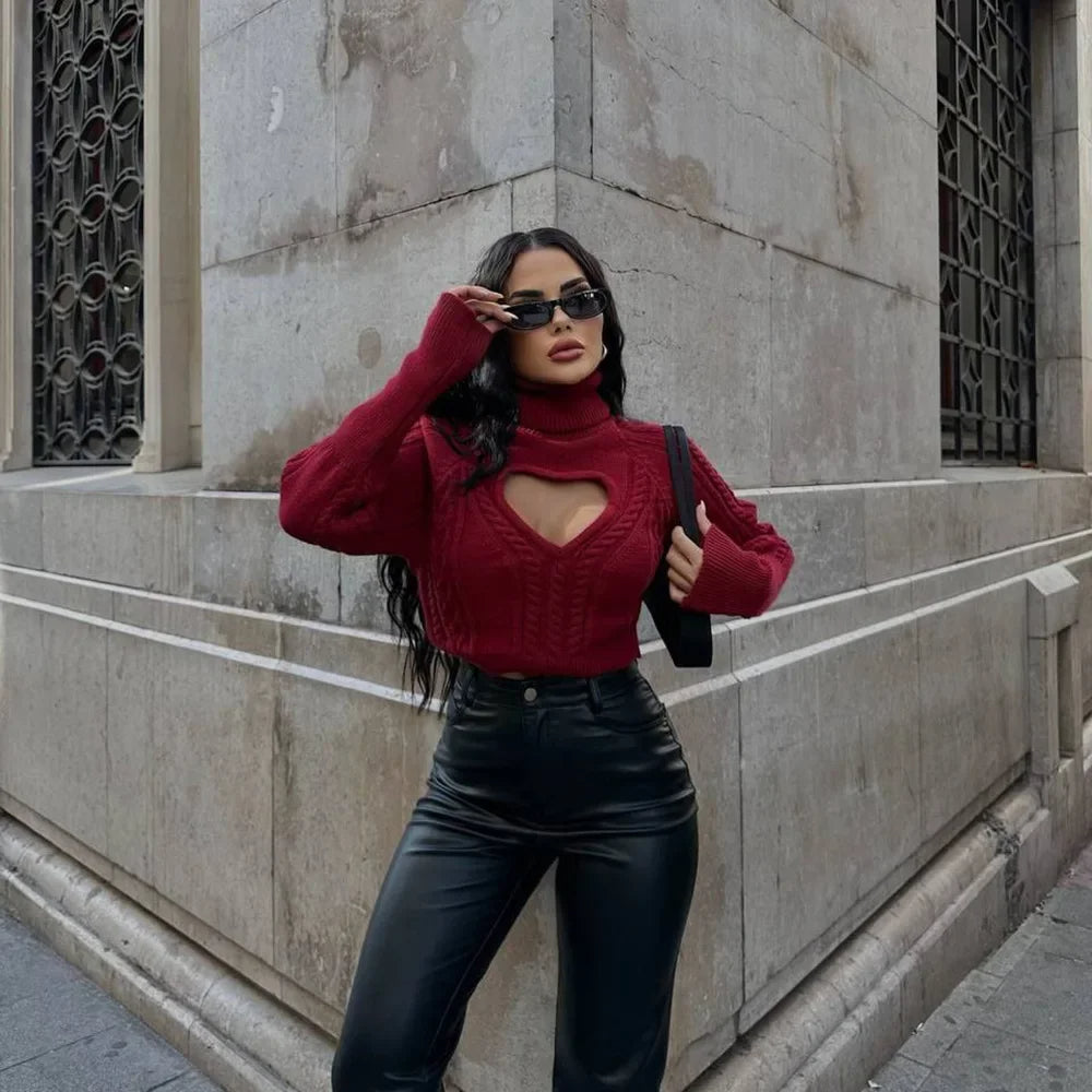 Pull Col Roulé Décolleté Coeur