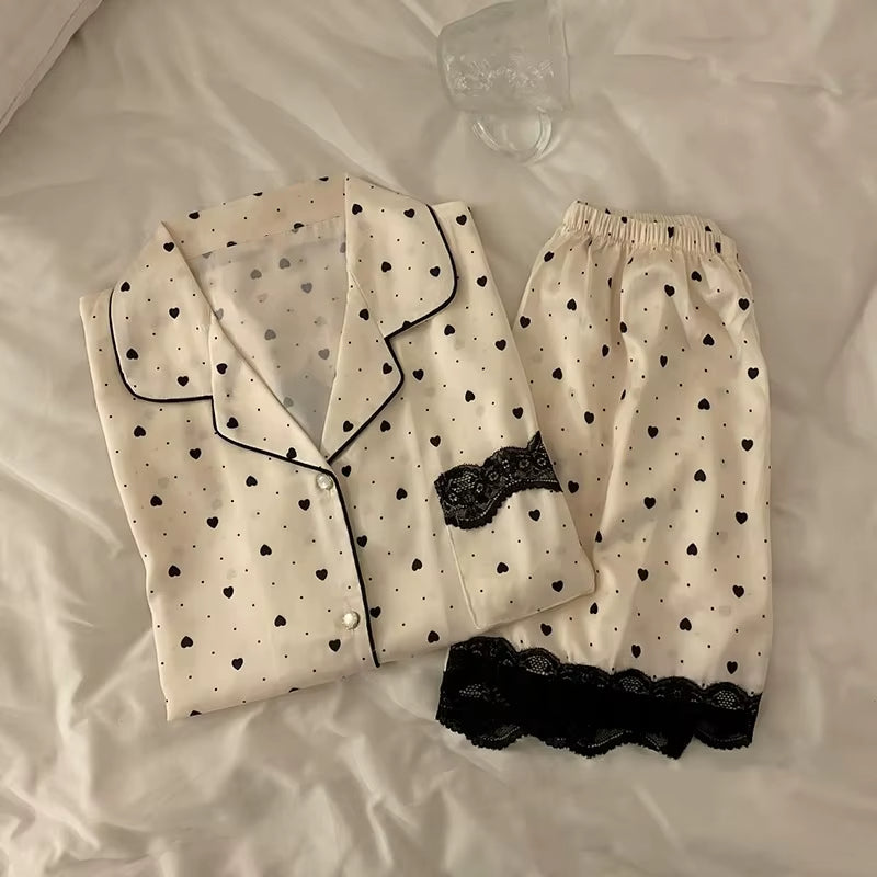 Pyjama Femme avec Dentelle et Coeurs