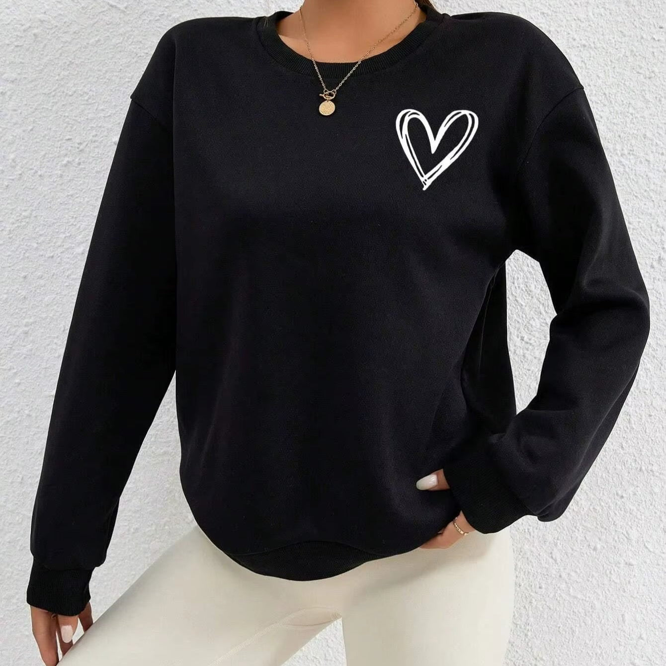 Sweat Coeur Ras du Cou sur une femme