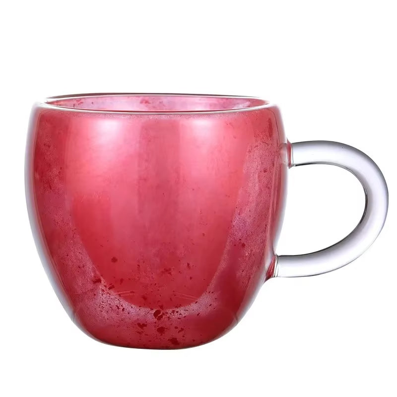 Tasse Double Paroi Design en Forme de Coeur sur fond blanc