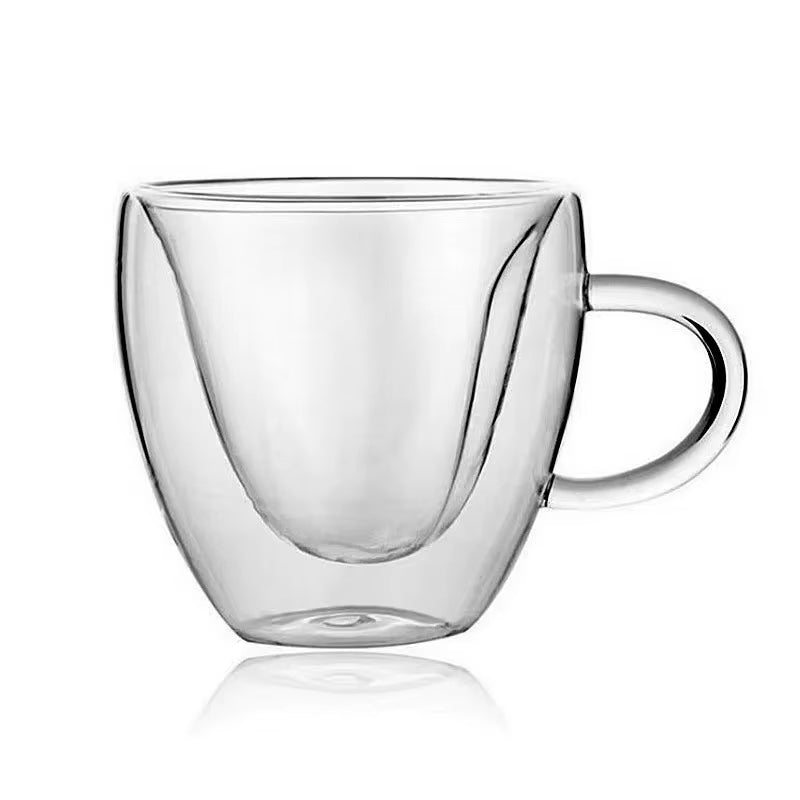 Tasse Double Paroi en Verre en Forme de Coeur sur fond blanc