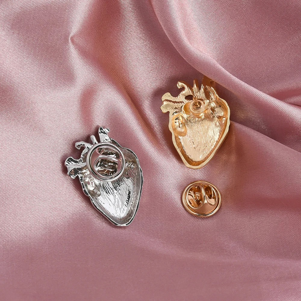 Broche Cœur Sculpté En Lumière