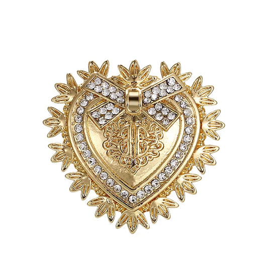 Broche Médaillon Coeur Doré sur fond blanc