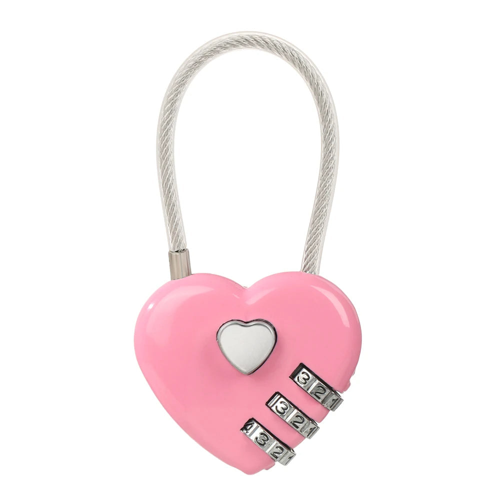 Cadenas Coeur sur fond blanc