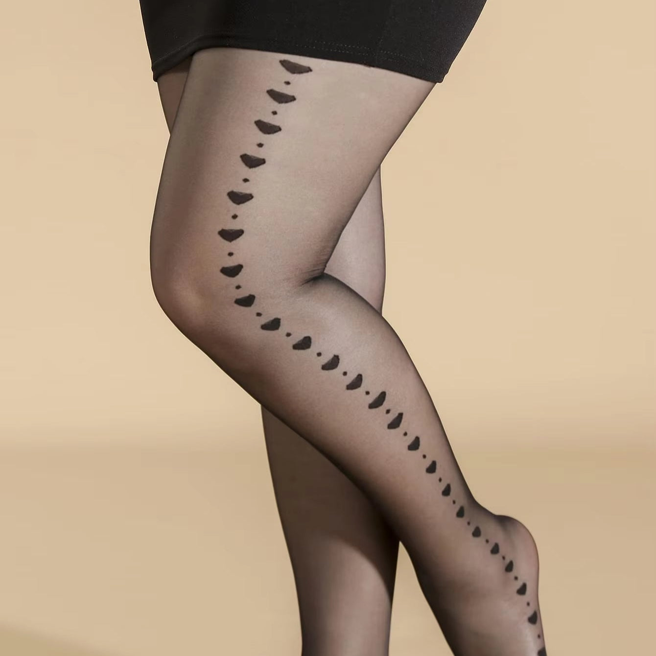 Collant Grande Taille Pour Femme à Coeur sur une femme
