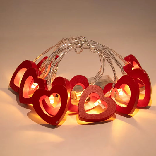 Guirlande Lumineuse Led Coeur Rouge sur fond beige