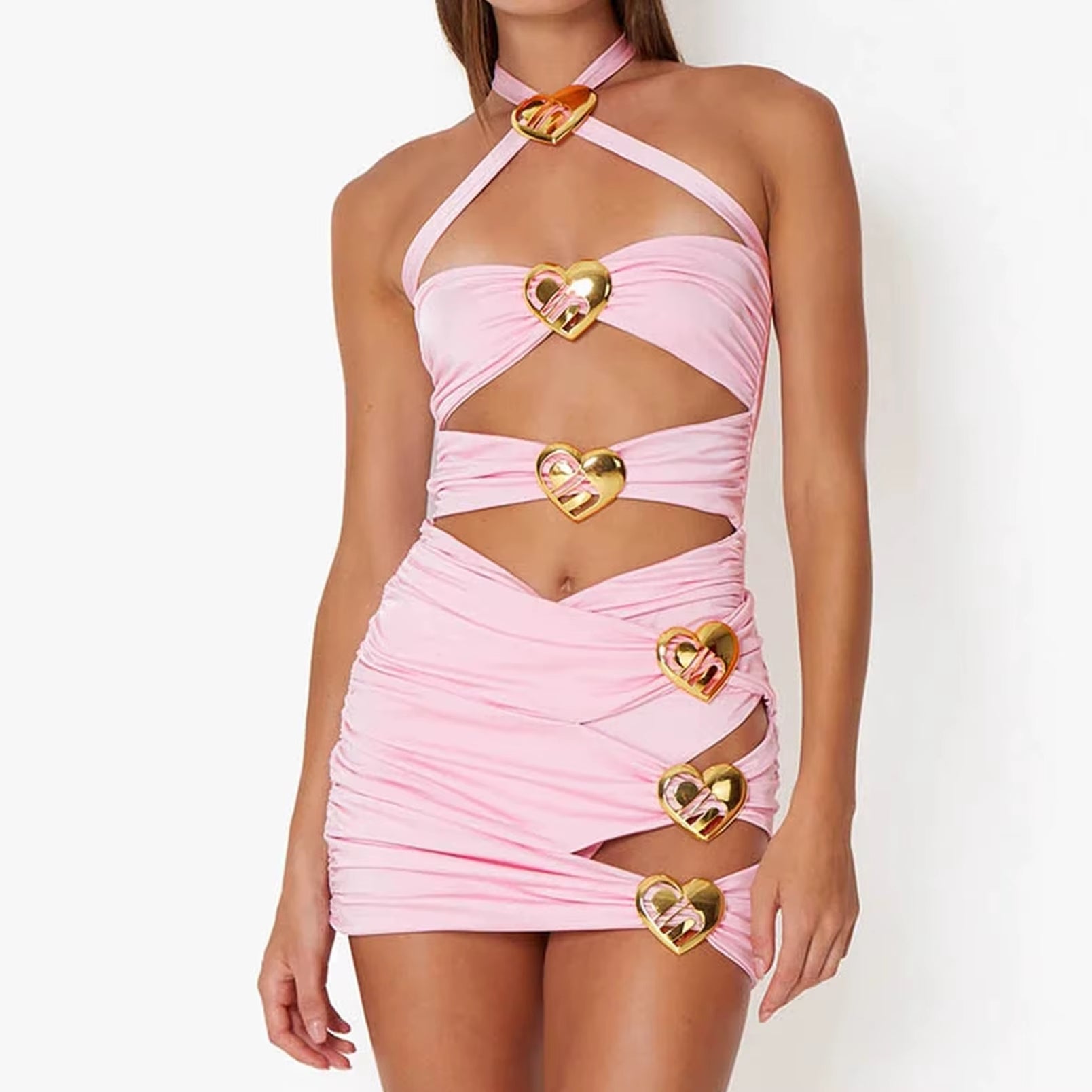Maillot de Bain 1 pièce avec Jupe Attache Coeur sur une femme sur fond gris