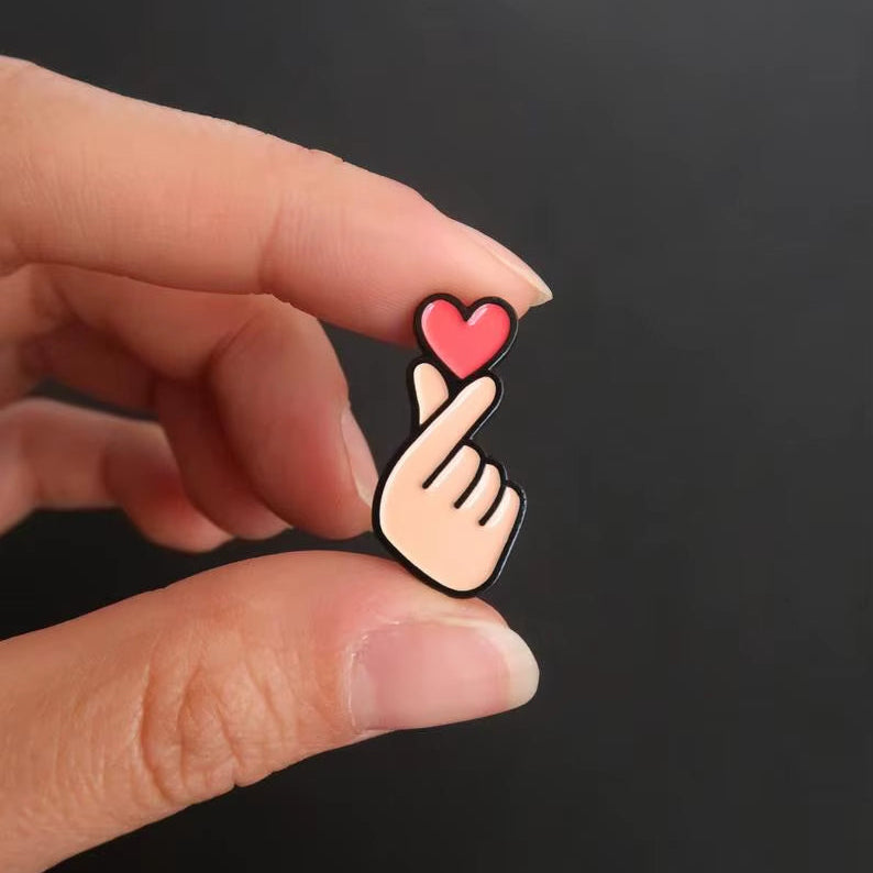 Petite Broche Coeur en Métal